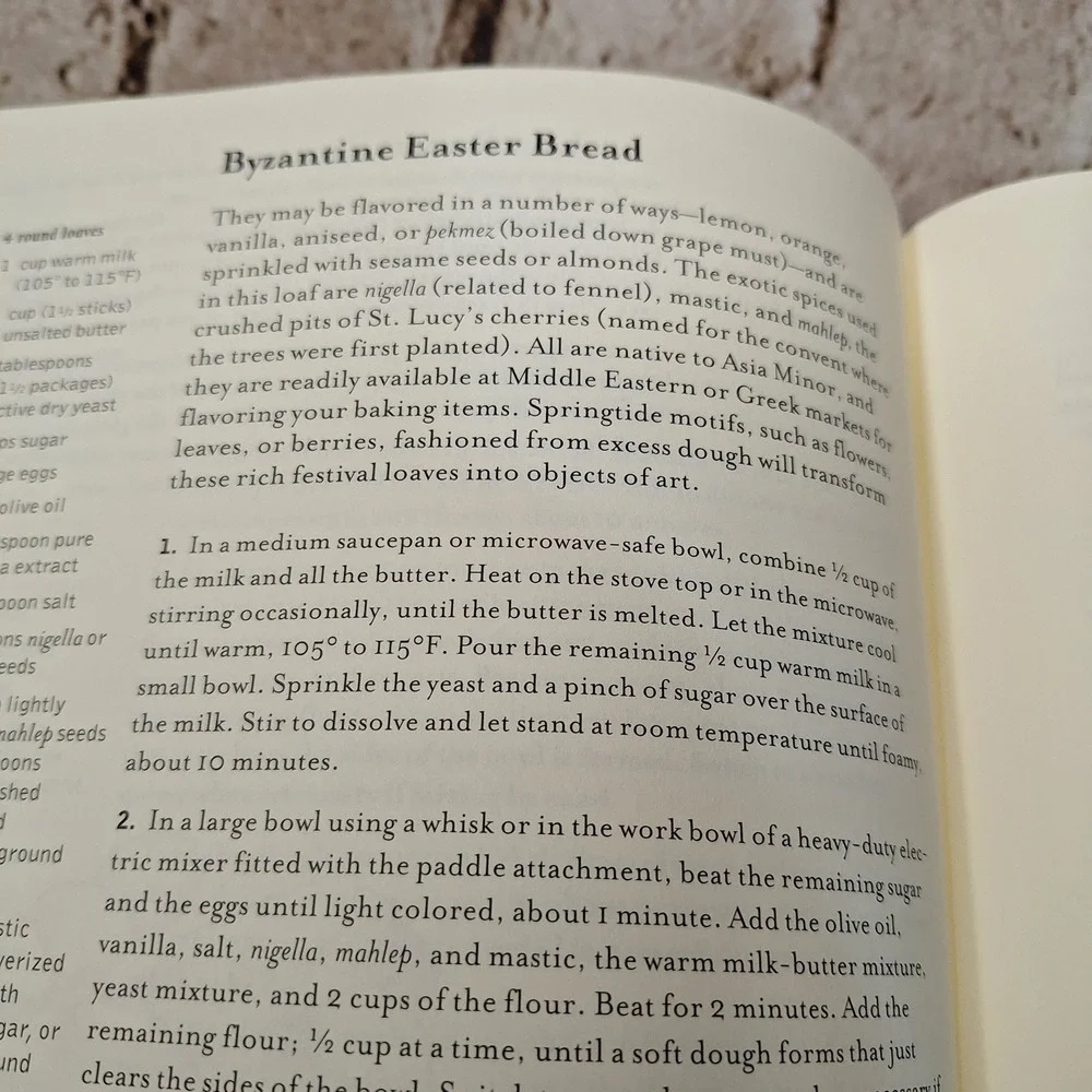 The Bread Bible Beth Hensperger Hardcover Cookbook 300 Recipes 2008 Baking Guide